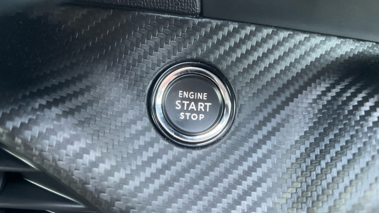 Peugeot 208 1.2 PureTech 100 Allure Premium 5dr Petrol Hatchback